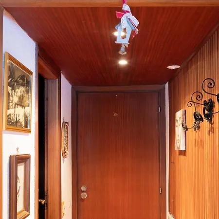 아파트 House - 4beds - Parking - Garden