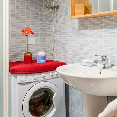 Apartment House - 4beds - Parking - Garden