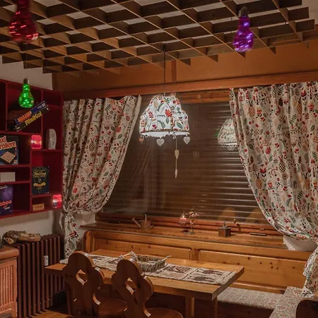 아파트 House - 4beds - Parking - Garden *