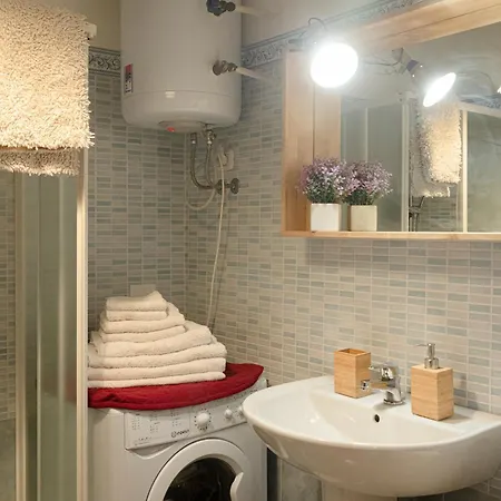 Daire House - 4beds - Parking - Garden Prali