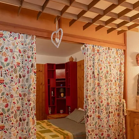 House - 4beds - Parking - Garden Daire Prali