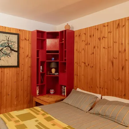 House - 4beds - Parking - Garden Daire Prali