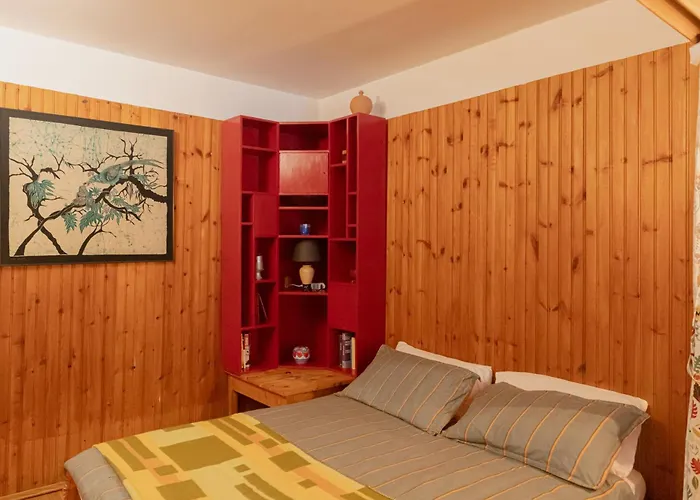 House - 4beds - Parking - Garden アパート プラーリ